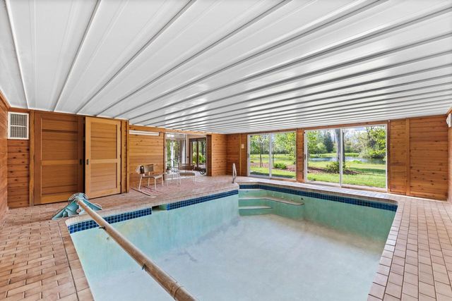 1041 Horns Corners ROAD, Cedarburg, WI 53012