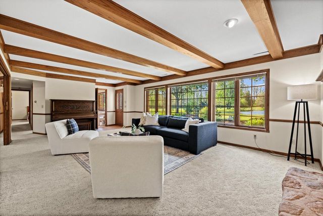 1041 Horns Corners ROAD, Cedarburg, WI 53012