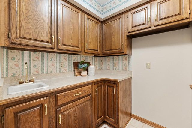 1041 Horns Corners ROAD, Cedarburg, WI 53012