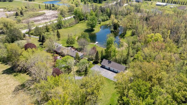1041 Horns Corners ROAD, Cedarburg, WI 53012