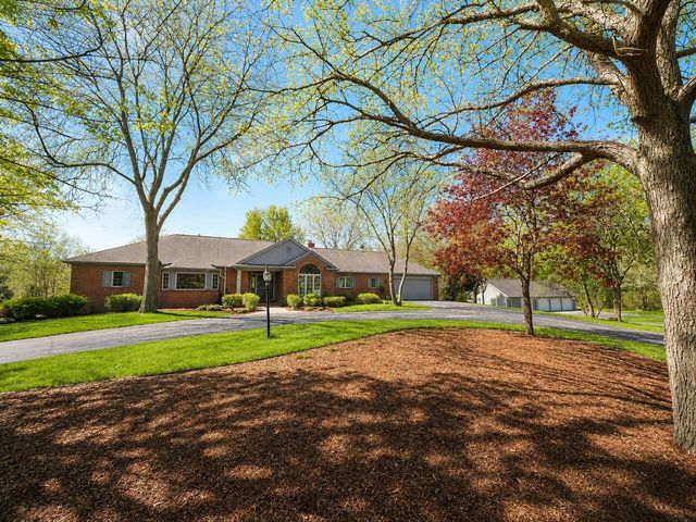 1041 Horns Corners ROAD, Cedarburg, WI 53012