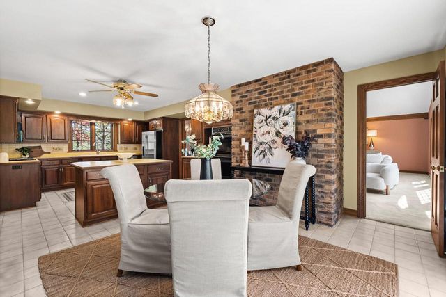 1041 Horns Corners ROAD, Cedarburg, WI 53012