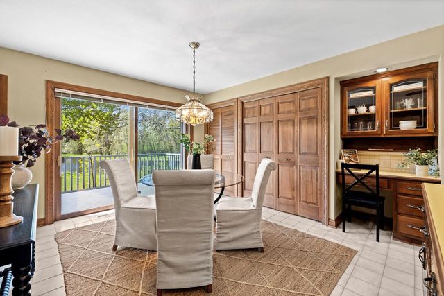 1041 Horns Corners ROAD, Cedarburg, WI 53012