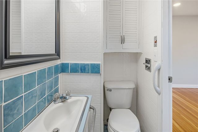 191 S Spruce Street, East Providence, RI 02914