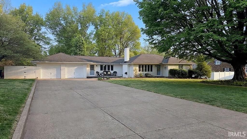 7104 Hogue Road, Evansville, IN 47712