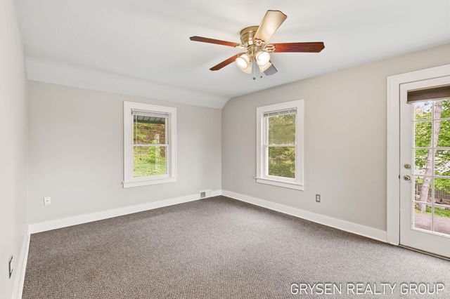 5527 W River Drive Ne, Plainfield Twp, MI 49321