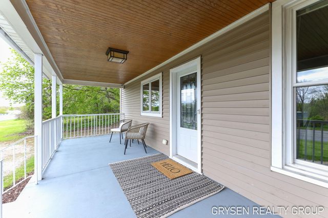 5527 W River Drive Ne, Plainfield Twp, MI 49321