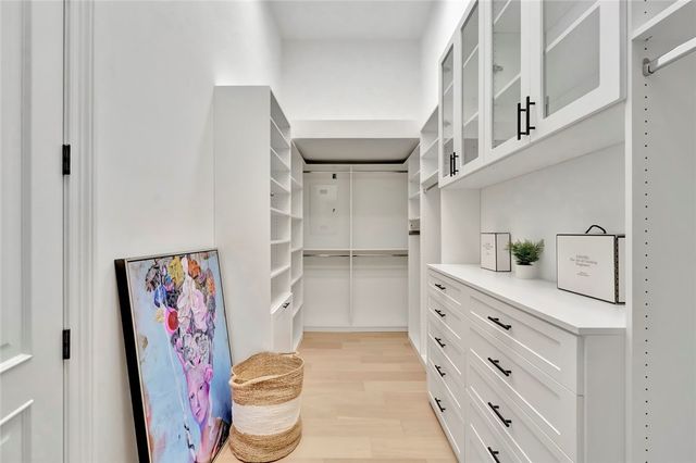 906 Seagrape Lane, Vero Beach, FL 32963