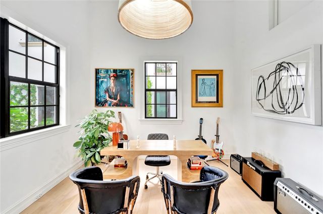 906 Seagrape Lane, Vero Beach, FL 32963