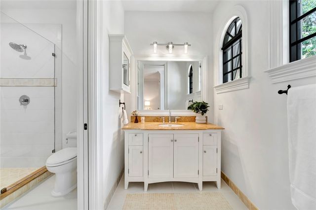 906 Seagrape Lane, Vero Beach, FL 32963