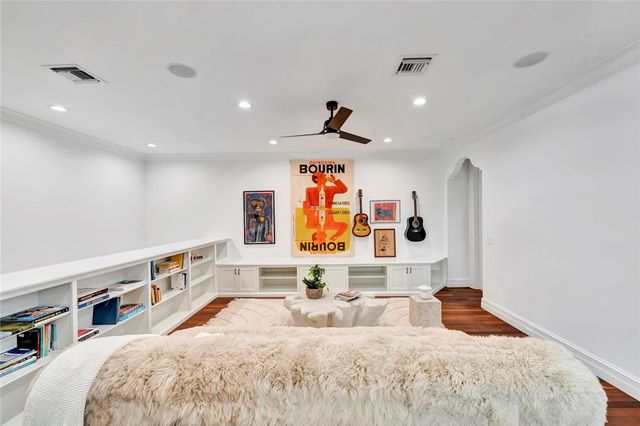 906 Seagrape Lane, Vero Beach, FL 32963