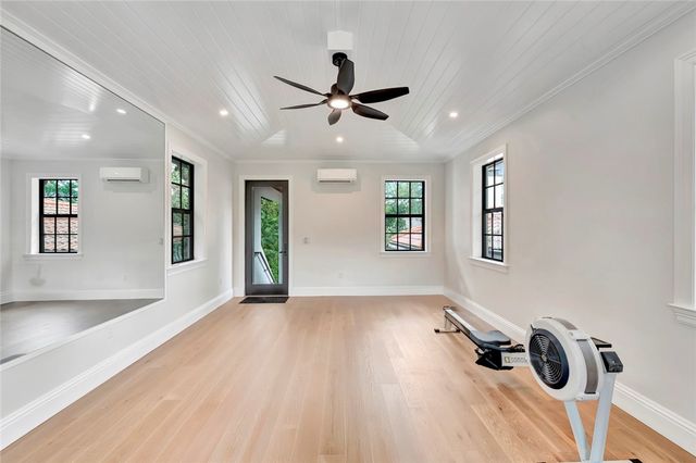 906 Seagrape Lane, Vero Beach, FL 32963