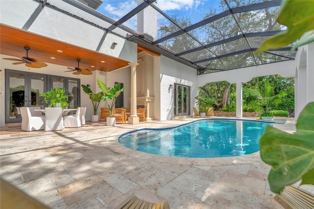 906 Seagrape Lane, Vero Beach, FL 32963