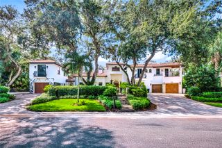 906 Seagrape Lane, Vero Beach, FL 32963