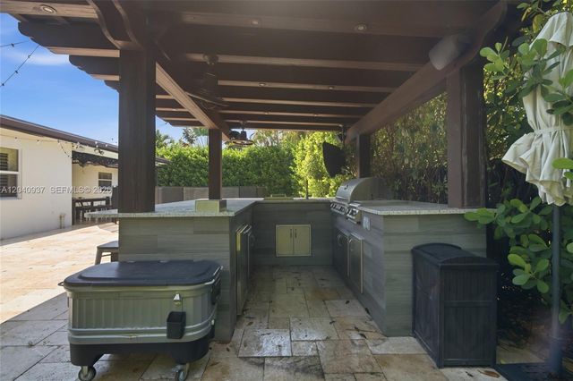 11700 NW 14th St, Pembroke Pines, FL 33026