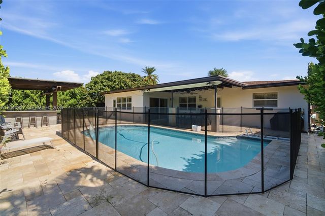 11700 NW 14th St, Pembroke Pines, FL 33026