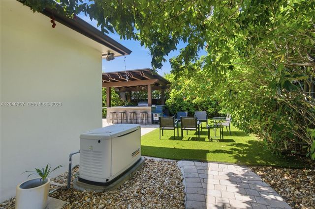 11700 NW 14th St, Pembroke Pines, FL 33026
