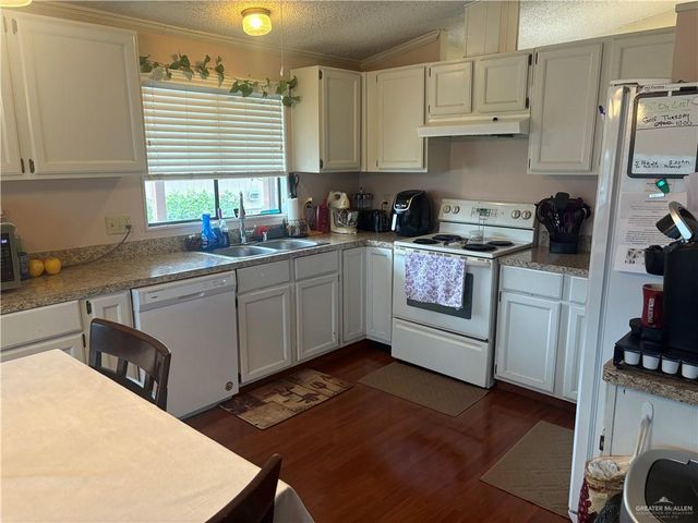 823 Santa Anna Drive, Alamo, TX 78516