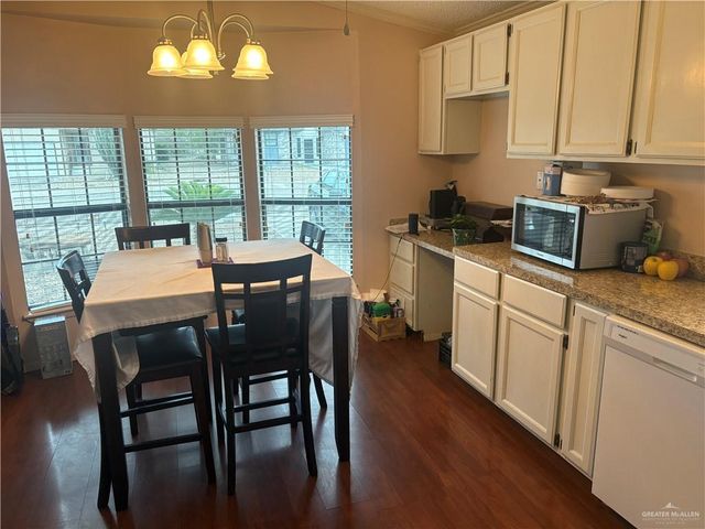 823 Santa Anna Drive, Alamo, TX 78516