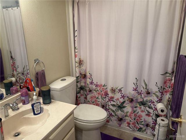 823 Santa Anna Drive, Alamo, TX 78516