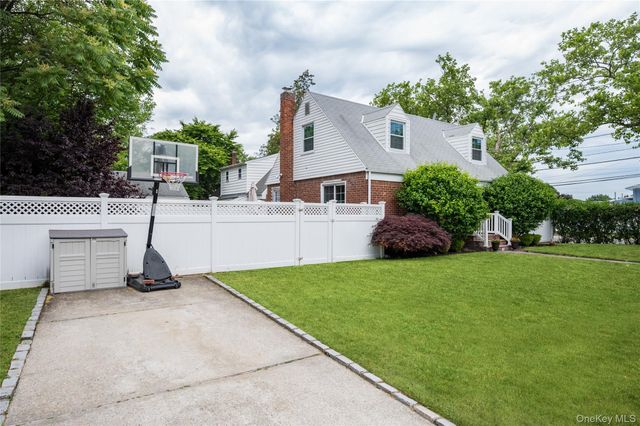 1030 North Drive, Merrick, NY 11566