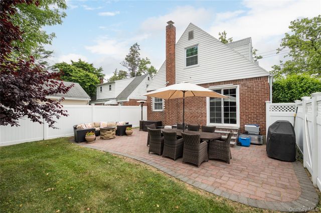 1030 North Drive, Merrick, NY 11566
