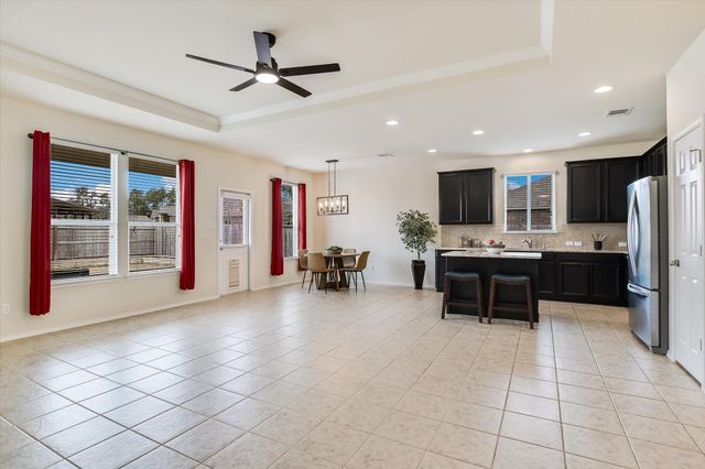 105 Thrasher CV, Leander, TX 78641