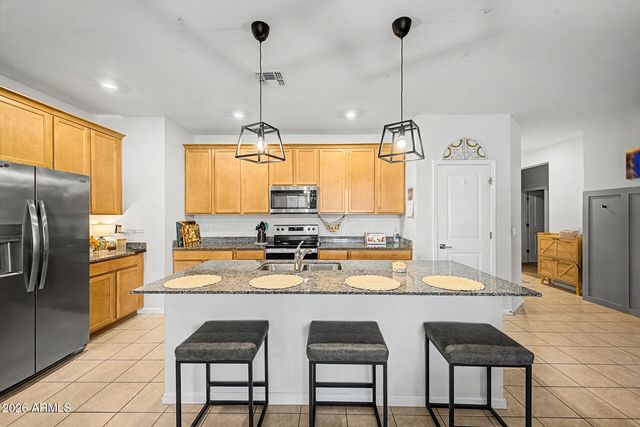 17896 W DALEY Lane, Surprise, AZ 85387