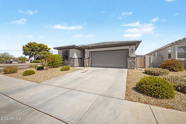 17896 W DALEY Lane, Surprise, AZ 85387