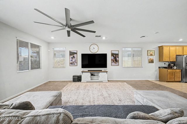 17896 W DALEY Lane, Surprise, AZ 85387