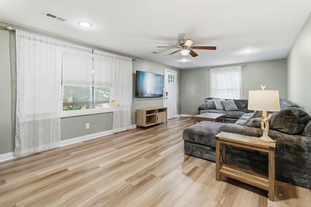 1191 Rush Branch Road, Somerset, KY 42501
