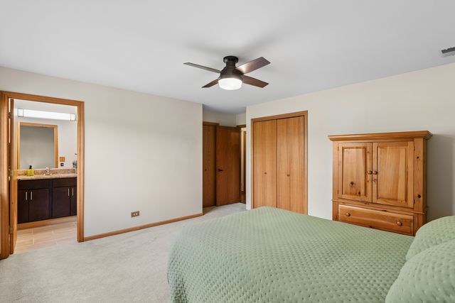 8058 Autobahn Drive S 102, Palos Park, IL 60464