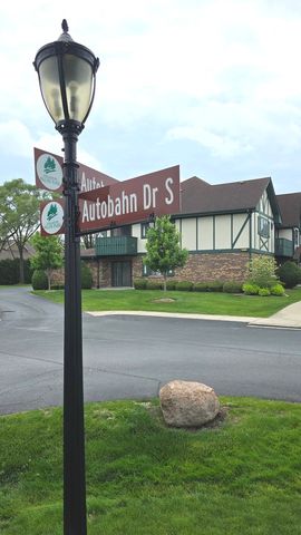 8058 Autobahn Drive S 102, Palos Park, IL 60464