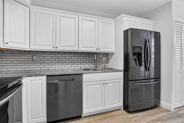 7225 Promenade Drive 102, Boca Raton, FL 33433