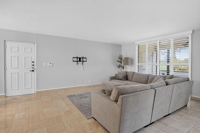 7225 Promenade Drive 102, Boca Raton, FL 33433