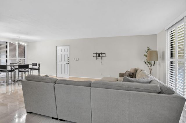 7225 Promenade Drive 102, Boca Raton, FL 33433