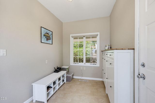 2657 Old Stage Road, Central Point, OR 97502