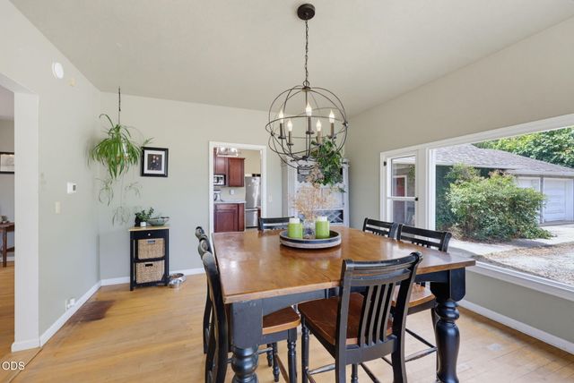 2657 Old Stage Road, Central Point, OR 97502
