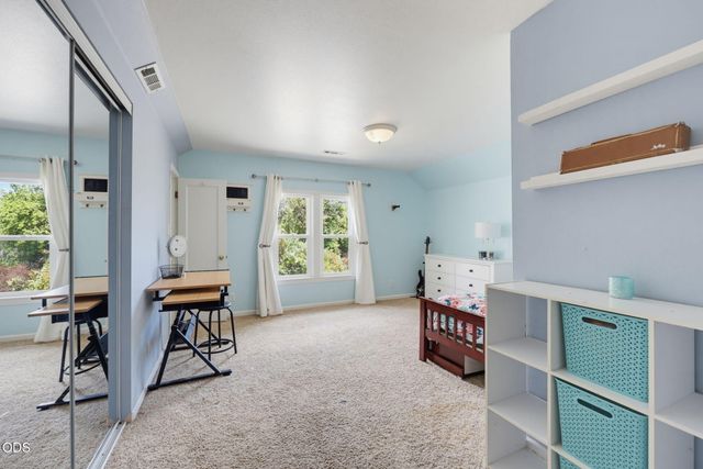 2657 Old Stage Road, Central Point, OR 97502