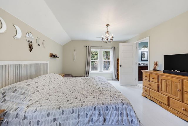 2657 Old Stage Road, Central Point, OR 97502