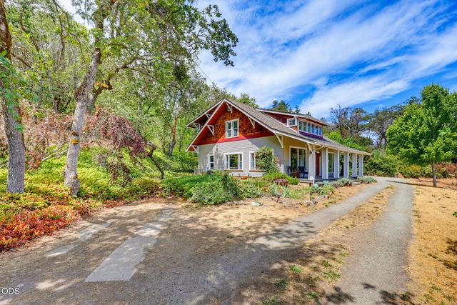 2657 Old Stage Road, Central Point, OR 97502