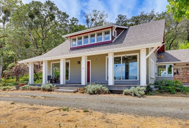 2657 Old Stage Road, Central Point, OR 97502