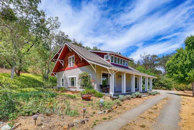 2657 Old Stage Road, Central Point, OR 97502
