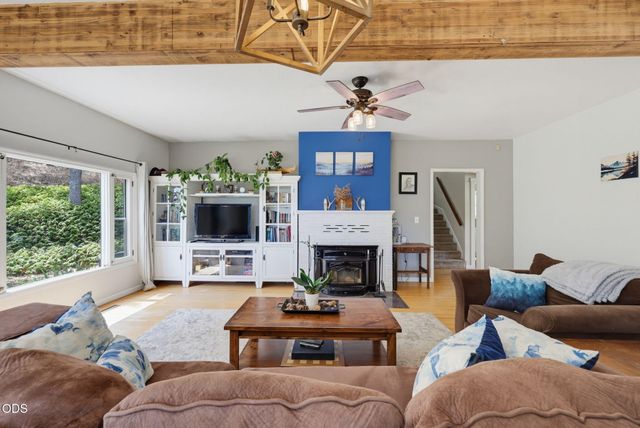 2657 Old Stage Road, Central Point, OR 97502