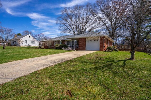 126 Maple Street, Appomattox, VA 24522