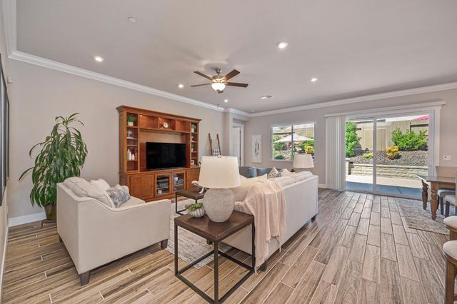 5715 Bolwarra Ct, Fair Oaks, CA 95628