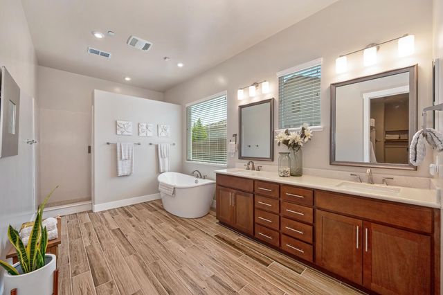 5715 Bolwarra Ct, Fair Oaks, CA 95628