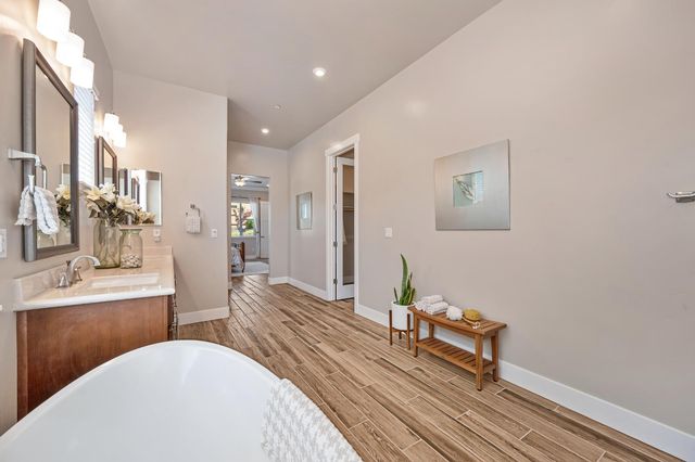 5715 Bolwarra Ct, Fair Oaks, CA 95628