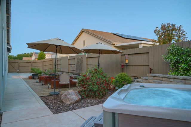 5715 Bolwarra Ct, Fair Oaks, CA 95628