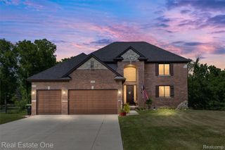 2983 28 Mile Road, Washington Township, MI 48094